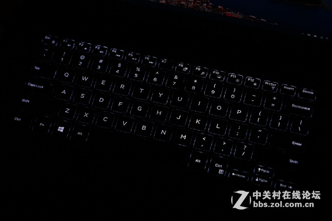 还不错的 4K 影音本，XPS 15 轻分享