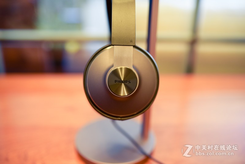 入门头戴也给力，突显性价比的飞利浦SHP8000