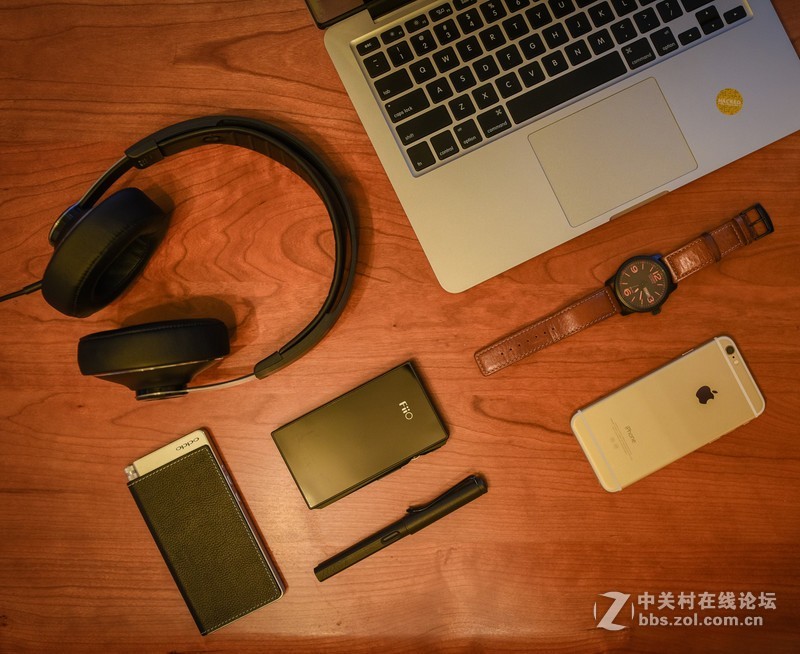 入门头戴也给力，突显性价比的飞利浦SHP8000