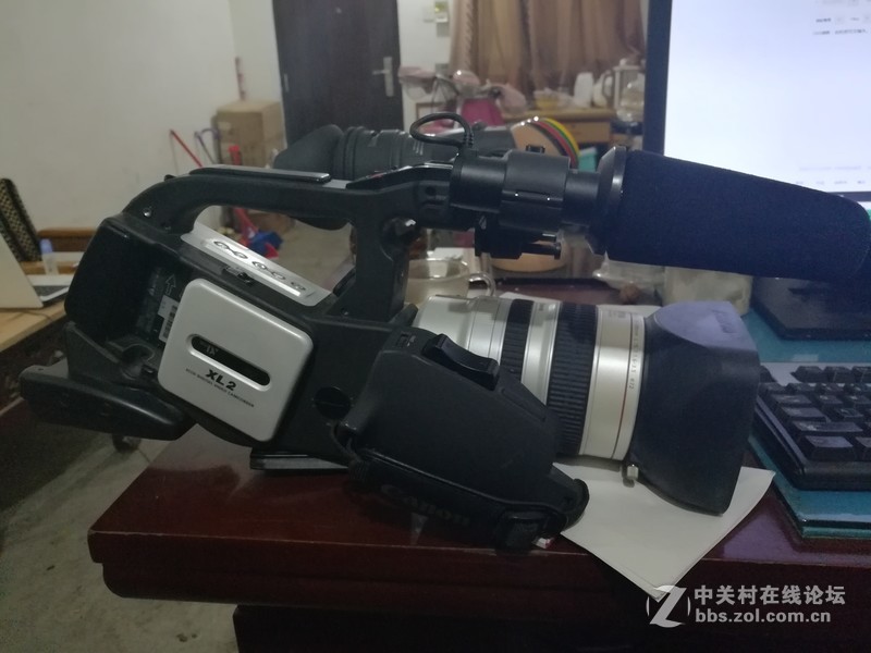 小白请教，此机型号及镜头。