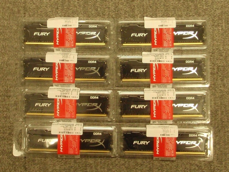 北京，2017年10月23日凌晨1点，我无意看了一眼京东内存价格，忍不住狂笑出了声音