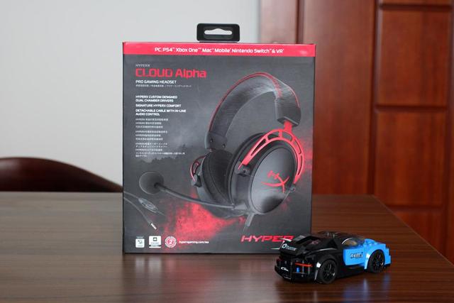 HyperX Cloud 阿尔法电竞耳机开箱体验：吃鸡的声音快感在这