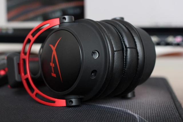 HyperX Cloud 阿尔法电竞耳机开箱体验：吃鸡的声音快感在这