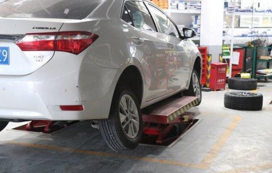 小米旗下70迈胎压监测仪：时刻关注胎压，高效守护车主安全