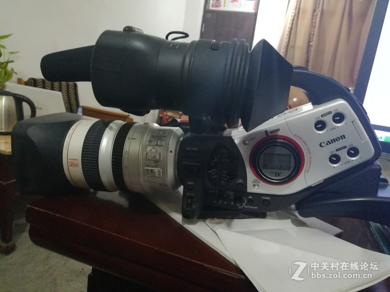 小白请教，此机型号及镜头。