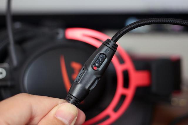 HyperX Cloud 阿尔法电竞耳机开箱体验：吃鸡的声音快感在这