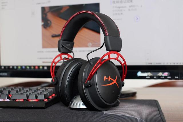HyperX Cloud 阿尔法电竞耳机开箱体验：吃鸡的声音快感在这