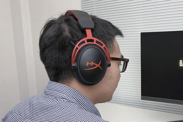 HyperX Cloud 阿尔法电竞耳机开箱体验：吃鸡的声音快感在这
