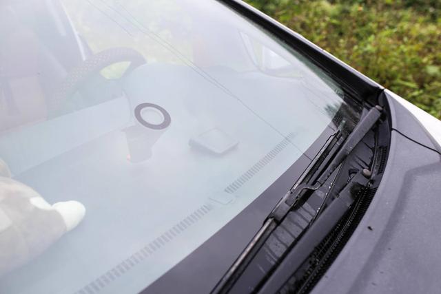 小米旗下70迈胎压监测仪：时刻关注胎压，高效守护车主安全