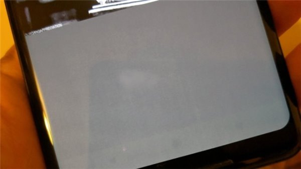 谷歌Pixel 2 XL屏幕又曝新问题：使用数日出现烧屏现象