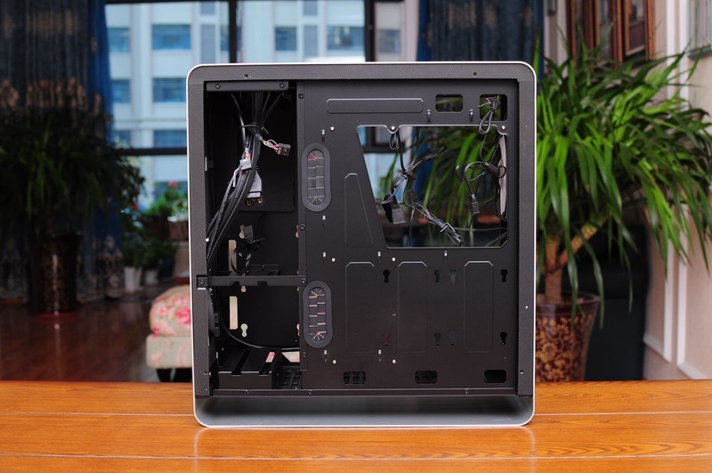 大功告成，把书房打造成网吧之第三台主机分享