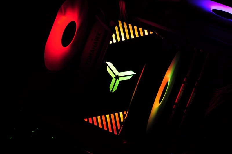 大功告成，把书房打造成网吧之第三台主机分享