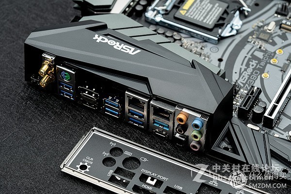 本文面向希望选购Z390主板，以及对华擎ASRock Z390太极感兴趣的读者。
