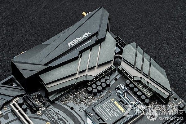 本文面向希望选购Z390主板，以及对华擎ASRock Z390太极感兴趣的读者。