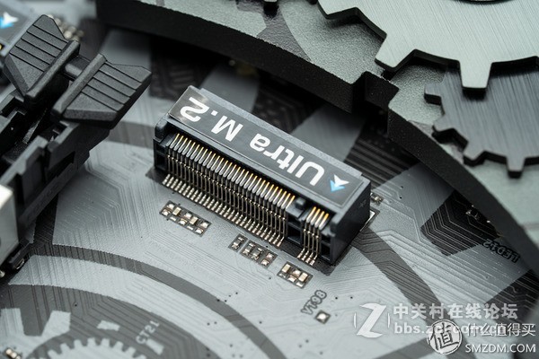 本文面向希望选购Z390主板，以及对华擎ASRock Z390太极感兴趣的读者。