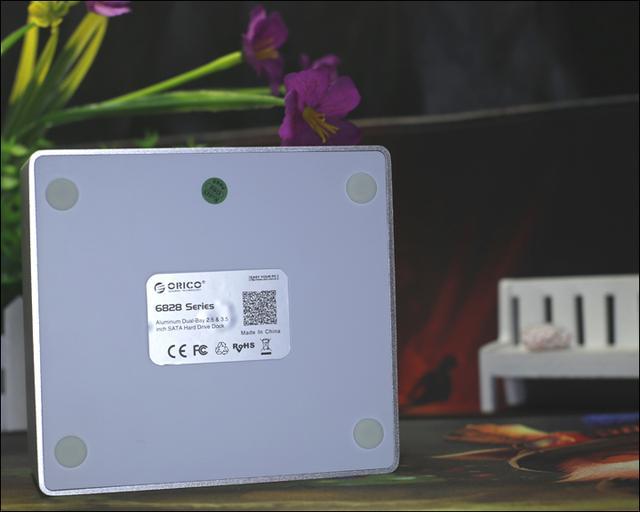 双盘位高速脱机拷贝，这个硬盘底座不简单