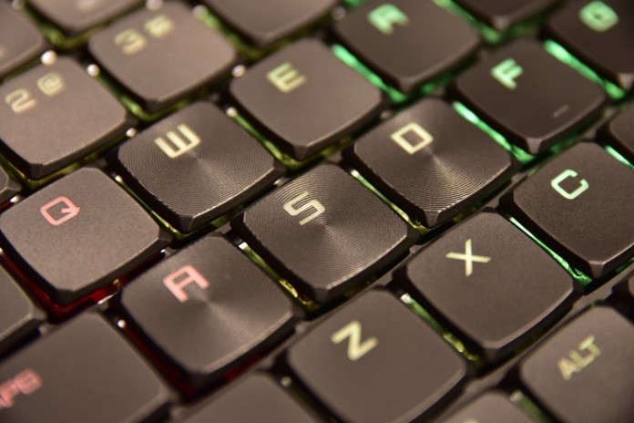 6核12线程游戏利器，机械革命深海幽灵Z2深度体验