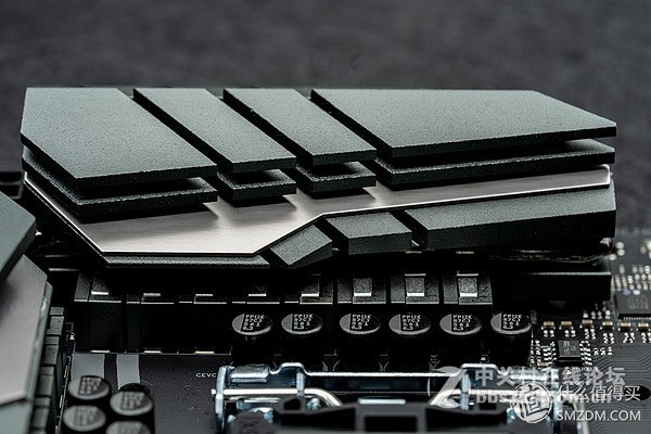 本文面向希望选购Z390主板，以及对华擎ASRock Z390太极感兴趣的读者。