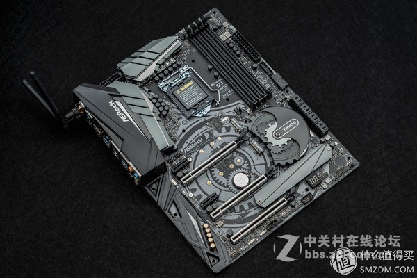 本文面向希望选购Z390主板，以及对华擎ASRock Z390太极感兴趣的读者。