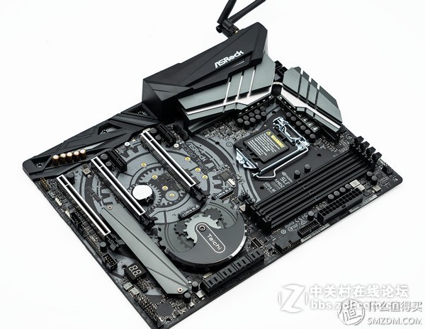 本文面向希望选购Z390主板，以及对华擎ASRock Z390太极感兴趣的读者。