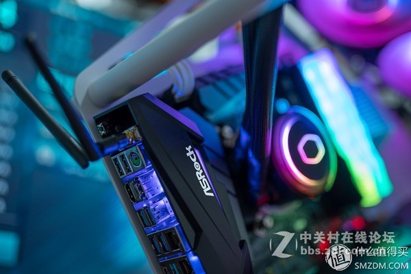 本文面向希望选购Z390主板，以及对华擎ASRock Z390太极感兴趣的读者。