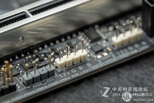 本文面向希望选购Z390主板，以及对华擎ASRock Z390太极感兴趣的读者。