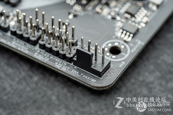 本文面向希望选购Z390主板，以及对华擎ASRock Z390太极感兴趣的读者。