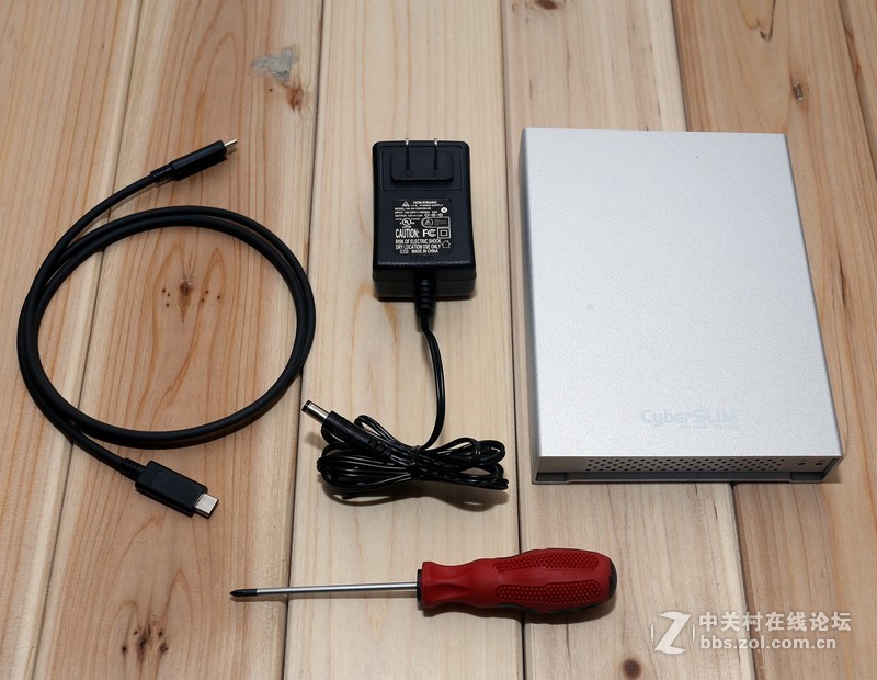 速度与安全结合，入手cyberslim SSDPRO RAID V2 2.5寸双盘位硬盘盒 USB3.1带磁盘阵列