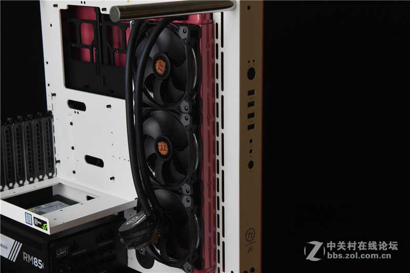 第三期「Z玩主」粉色系主题MOD主机 专业烤漆过程大公开！