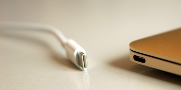 最深度亚马逊评论：谷歌工程师论廉价USB－C线不合规