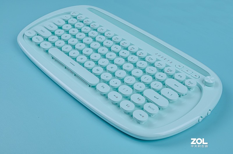 要想办公常清新，你需要一点绿，富德卡洛琳娜薄荷绿双模键盘