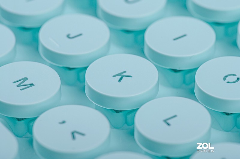 要想办公常清新，你需要一点绿，富德卡洛琳娜薄荷绿双模键盘