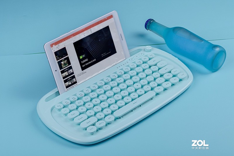 要想办公常清新，你需要一点绿，富德卡洛琳娜薄荷绿双模键盘