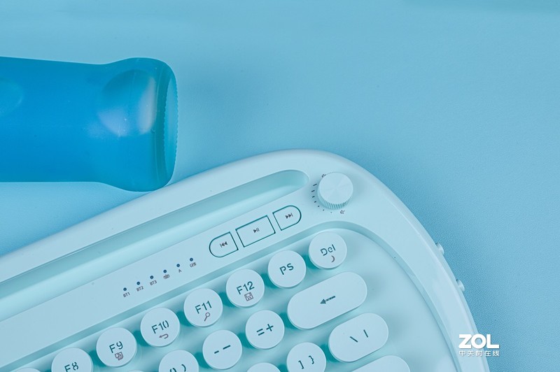 要想办公常清新，你需要一点绿，富德卡洛琳娜薄荷绿双模键盘