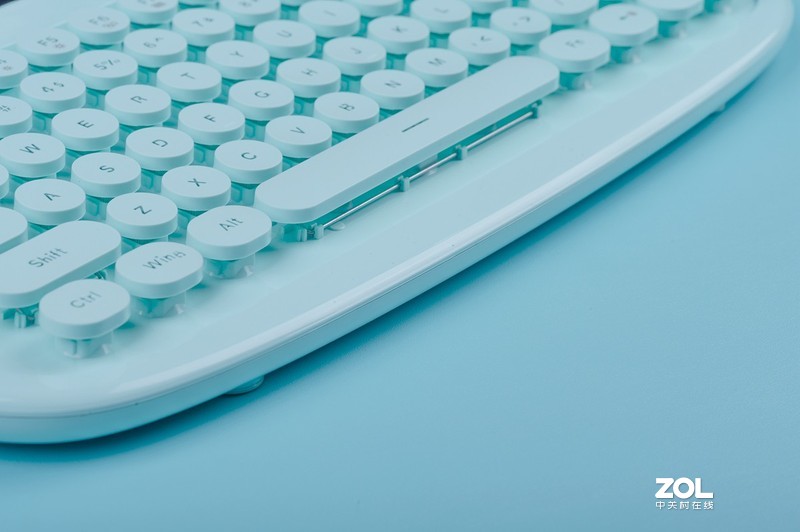 要想办公常清新，你需要一点绿，富德卡洛琳娜薄荷绿双模键盘