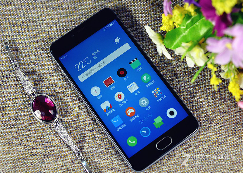 ＃颜值加速度＃千元机颜值担当——魅蓝3精美图赏