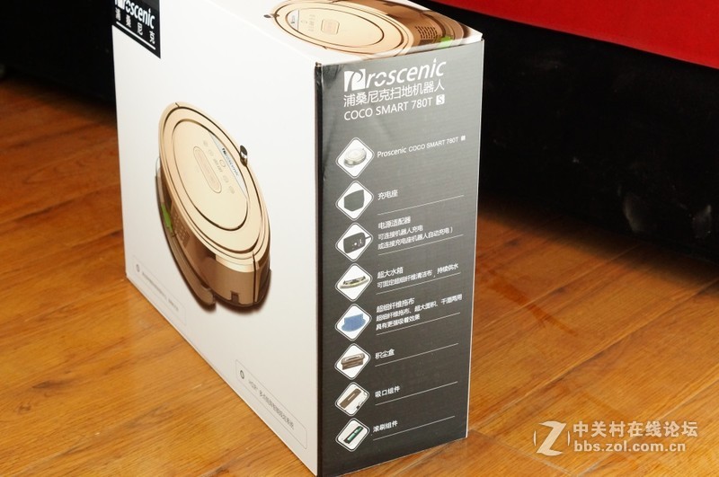 无线定位，自主构图，聪明的扫地机人浦桑尼克导航机器人780TS外观测评