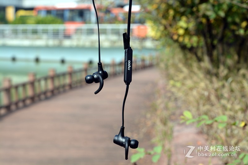 雷柏也出轻薄轴了，MT500办公机械键盘、VM300蓝牙游戏耳机上手体验