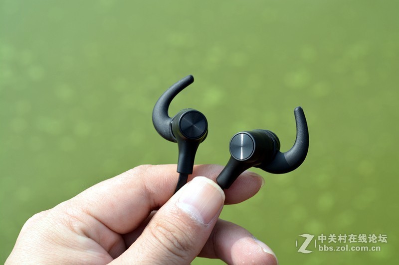 雷柏也出轻薄轴了，MT500办公机械键盘、VM300蓝牙游戏耳机上手体验