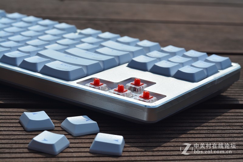 雷柏也出轻薄轴了，MT500办公机械键盘、VM300蓝牙游戏耳机上手体验