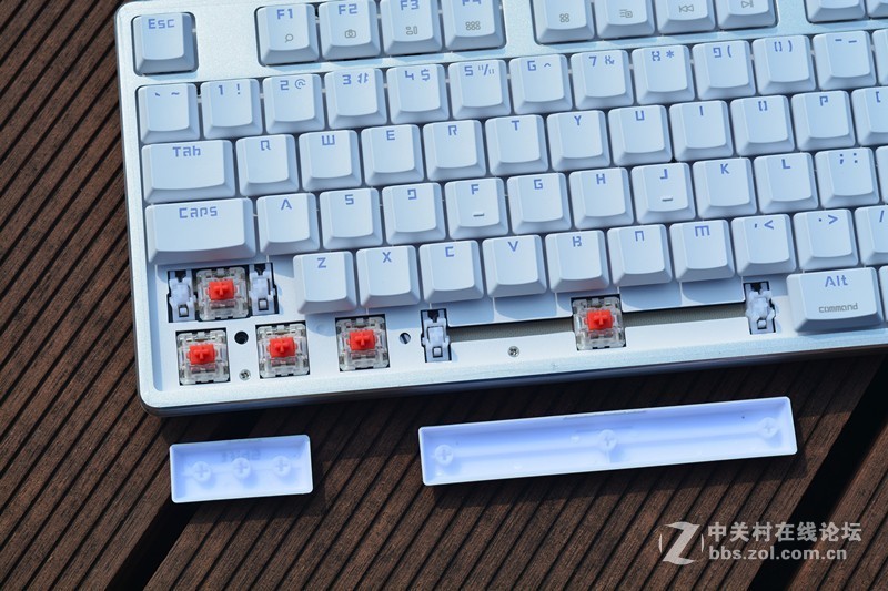雷柏也出轻薄轴了，MT500办公机械键盘、VM300蓝牙游戏耳机上手体验