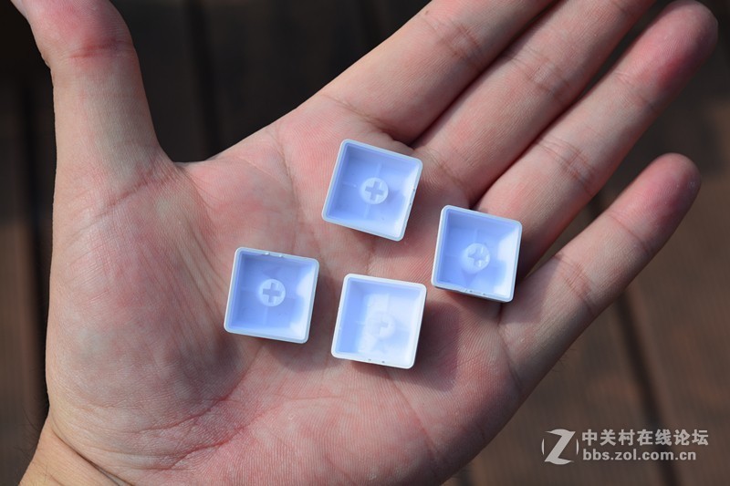 雷柏也出轻薄轴了，MT500办公机械键盘、VM300蓝牙游戏耳机上手体验