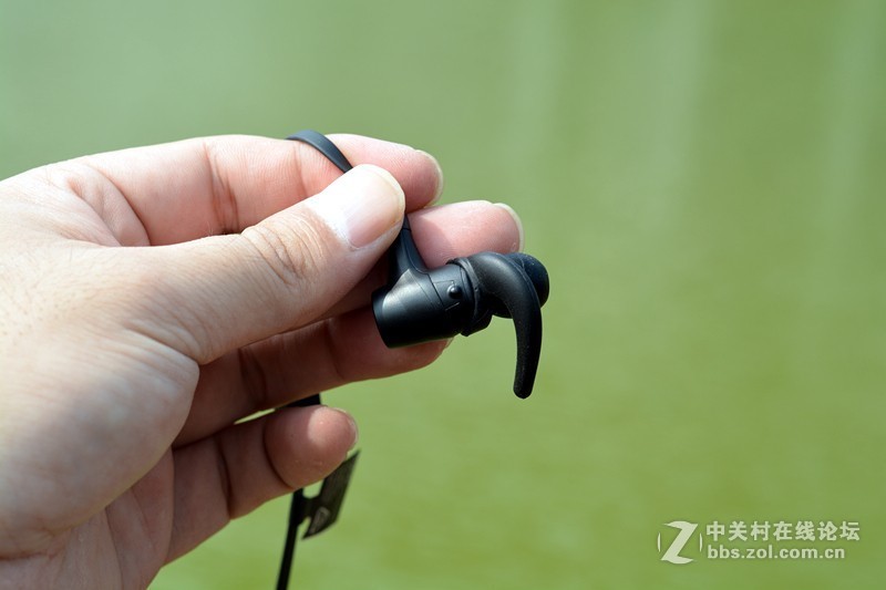 雷柏也出轻薄轴了，MT500办公机械键盘、VM300蓝牙游戏耳机上手体验