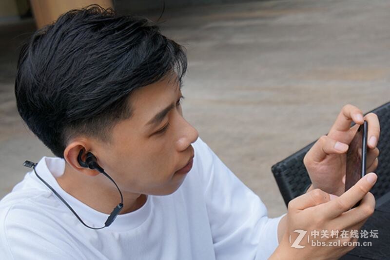 雷柏也出轻薄轴了，MT500办公机械键盘、VM300蓝牙游戏耳机上手体验