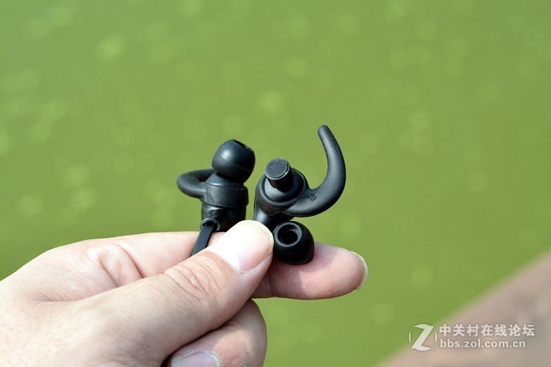 雷柏也出轻薄轴了，MT500办公机械键盘、VM300蓝牙游戏耳机上手体验