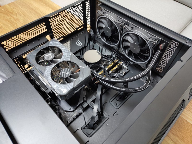 装机那些事之机箱篇十四：进击的鲁班 鲁班3豪华版上机体验