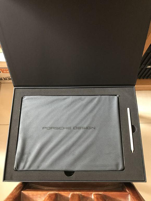 年轻人的第一次败家，保时捷笔记本开箱