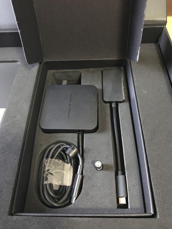 年轻人的第一次败家，保时捷笔记本开箱