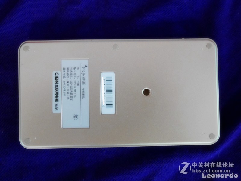 神画小媚：一款轻盈，灵巧，全能的随身投影电视