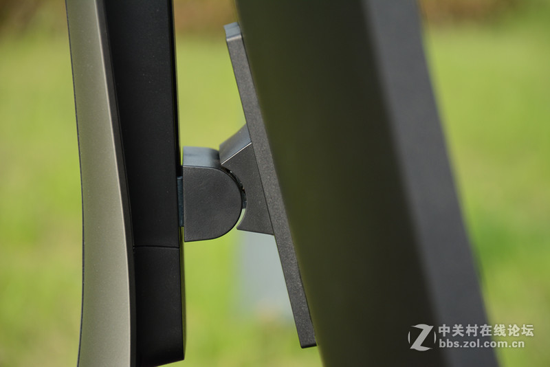 是否要考虑换一个显示器了